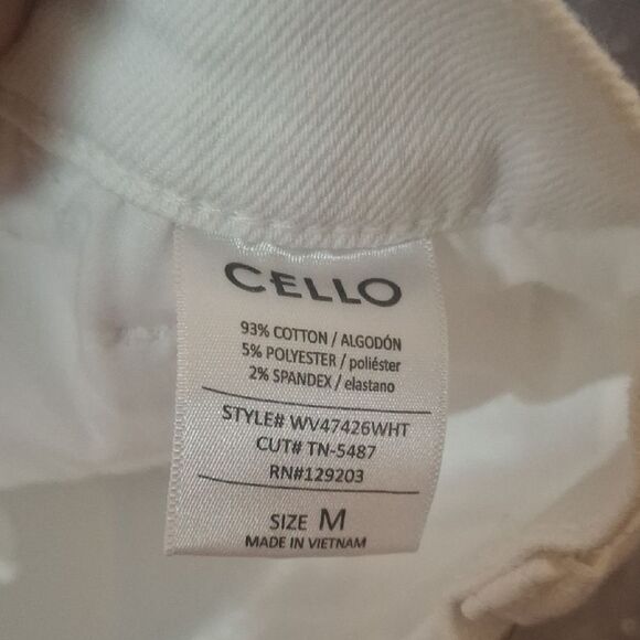 CELLO Women's White Denim Shorts size medium - Picture 3 of 5